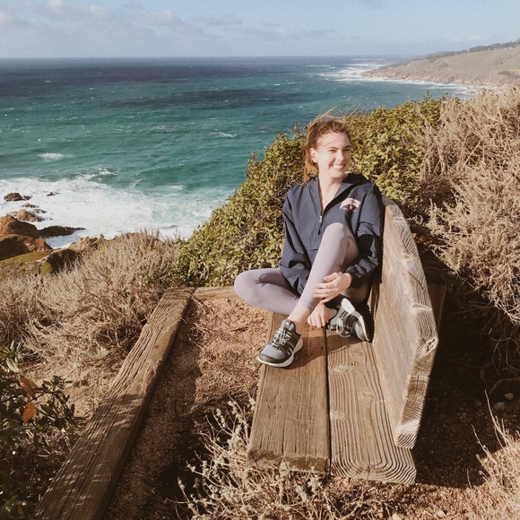 Meet your Posher, Katie - Picture 2 of 3